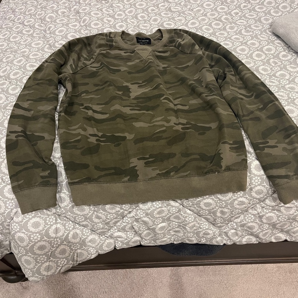 Lucky brand sweatshirt